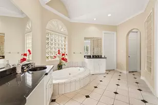 5002 Regency Dr, Sugar Land, TX 77479 - Photo 27