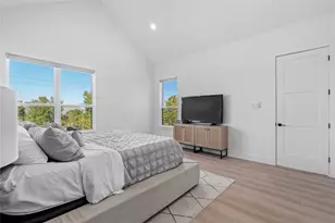 1421 E 36th St, Houston, TX 77022 - Photo 27