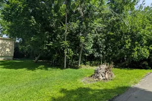 000 Bay Ct, Brazoria, TX 77422 - Photo 1