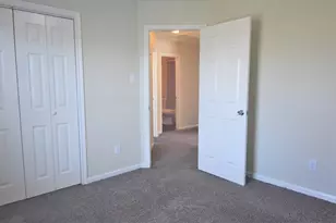 8567 Chaletford Dr, Houston, TX 77044 - Photo 9