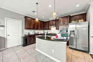 1325 Dorothy St, Houston, TX 77008 - Photo 7