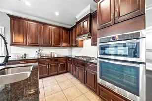 1325 Dorothy St, Houston, TX 77008 - Photo 9