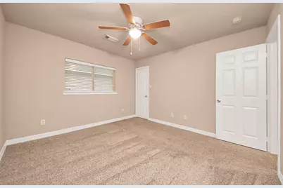 6 Prairie Oaks Drive, La Marque, TX 77510 - Photo 17