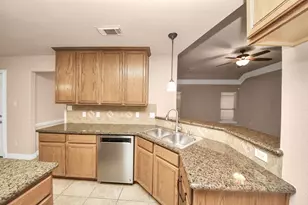 6 Prairie Oaks Dr, La Marque, TX 77510 - Photo 5