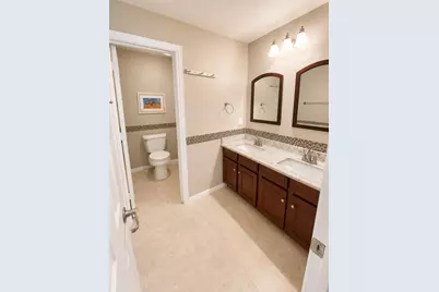 110 N Hawkhurst Circle, The Woodlands, TX 77354 - Photo 9