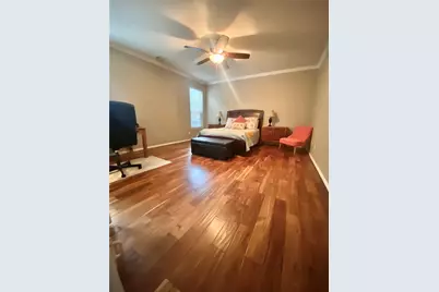 110 N Hawkhurst Circle, The Woodlands, TX 77354 - Photo 9