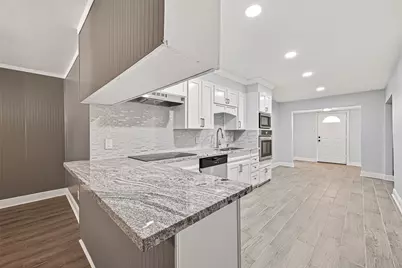 4729 Paradise Lane, Houston, TX 77048 - Photo 31