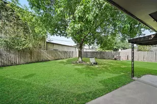 1319 Spillers Ln, Houston, TX 77043 - Photo 27
