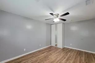 5846 Ettrick Dr, Houston, TX 77035 - Photo 15