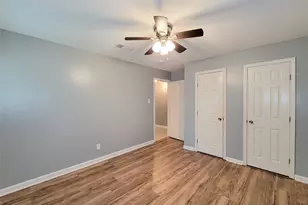 5846 Ettrick Dr, Houston, TX 77035 - Photo 17