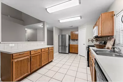 11819 S Brenton Knoll Drive, Tomball, TX 77375 - Photo 7