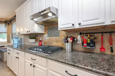 3239 Braesview Drive, Pearland, TX 77584 - Photo 7