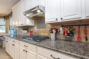 3239 Braesview Dr, Pearland, TX 77584 - Photo 7