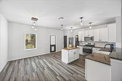 7327 Parkview Drive, Hitchcock, TX 77563 - Photo 5