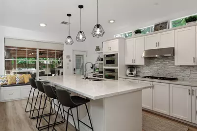 22 Classic Oaks, The Woodlands, TX 77382 - Photo 13