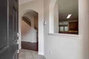 10019 Lynnwood Dr, Baytown, TX 77521 - Photo 7