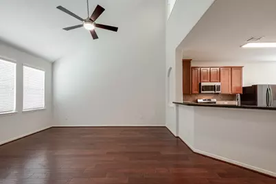 10019 Lynnwood Drive, Baytown, TX 77521 - Photo 13