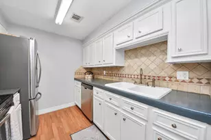 5711 Sugar Hill Dr, Houston, TX 77057 - Photo 5