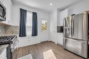 7306 Madison Cmns Ln, Houston, TX 77075 - Photo 11