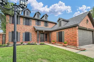 55 Sweetleaf Ct, Lake Jackson, TX 77566 - Photo 3