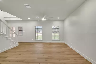 55 Sweetleaf Ct, Lake Jackson, TX 77566 - Photo 7