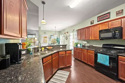 10490 Sunflower Drive, Conroe, TX 77318 - Photo 11