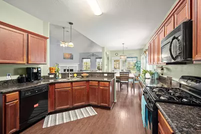 10490 Sunflower Drive, Conroe, TX 77318 - Photo 11