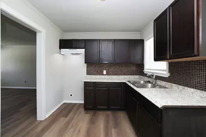 9026 Lake Forest Boulevard, Houston, TX 77078 - Photo 15