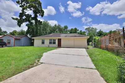 9026 Lake Forest Boulevard, Houston, TX 77078 - Photo 3