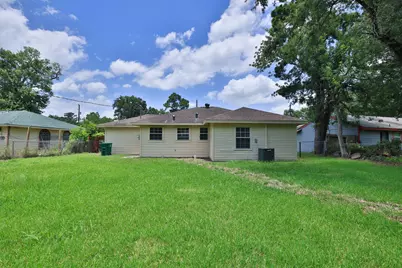 9026 Lake Forest Boulevard, Houston, TX 77078 - Photo 31