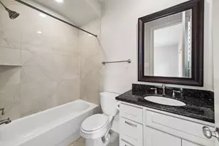 1624 Wrenwood Lakes, Houston, TX 77043 - Photo 9