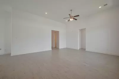 2907 Golden Isle Drive, Texas City, TX 77568 - Photo 7