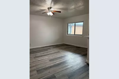 4811 Oakland Street #10, Houston, TX 77023 - Photo 13