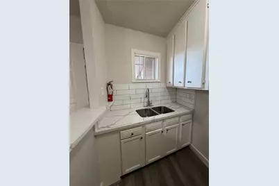 4811 Oakland Street #10, Houston, TX 77023 - Photo 7
