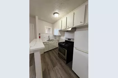 4811 Oakland Street #10, Houston, TX 77023 - Photo 5