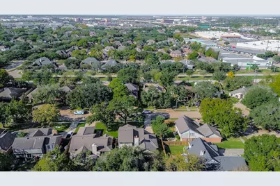 9826 Chiselhurst Drive, Houston, TX 77065 - Photo 33