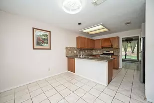 9826 Chiselhurst Dr, Houston, TX 77065 - Photo 7