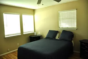 4723 Polk St, Houston, TX 77023 - Photo 5