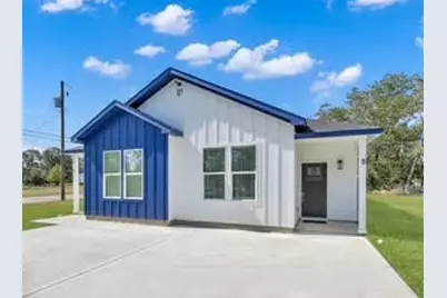 211 S 5th Street #B, Conroe, TX 77301 - Photo 1