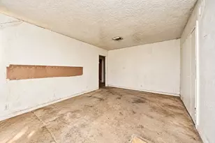 8470 Wier Dr, Houston, TX 77017 - Photo 17