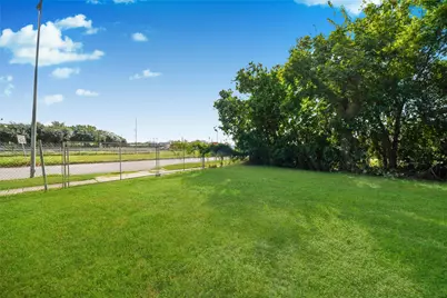 8470 Wier Drive, Houston, TX 77017 - Photo 23