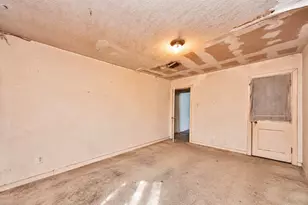 8470 Wier Dr, Houston, TX 77017 - Photo 15