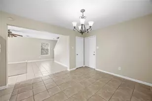 802 Oak W Dr, Houston, TX 77073 - Photo 5