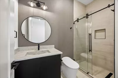 4629 Pine Street, Bellaire, TX 77401 - Photo 29