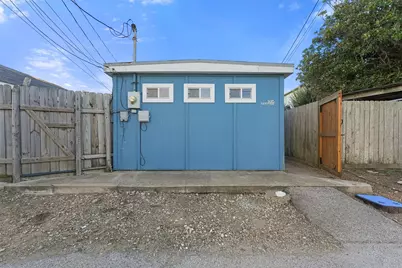 1416 Ave N 1/2, Galveston, TX 77550 - Photo 25