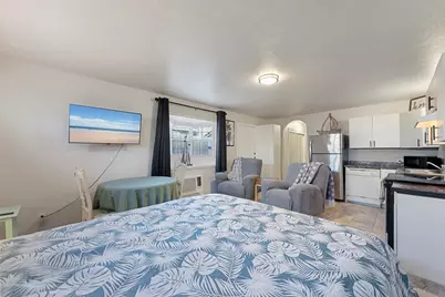 1416 Ave N 1/2, Galveston, TX 77550 - Photo 23