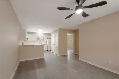 600 Palm Street #13, Huntsville, TX 77340 - Photo 5