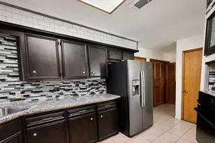 13307 Robinglen Dr, Houston, TX 77083 - Photo 5