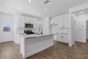 24751 Russet Bluff Trl, Houston, TX 77336 - Photo 11