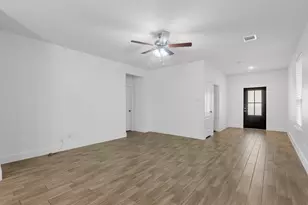 24751 Russet Bluff Trl, Houston, TX 77336 - Photo 9